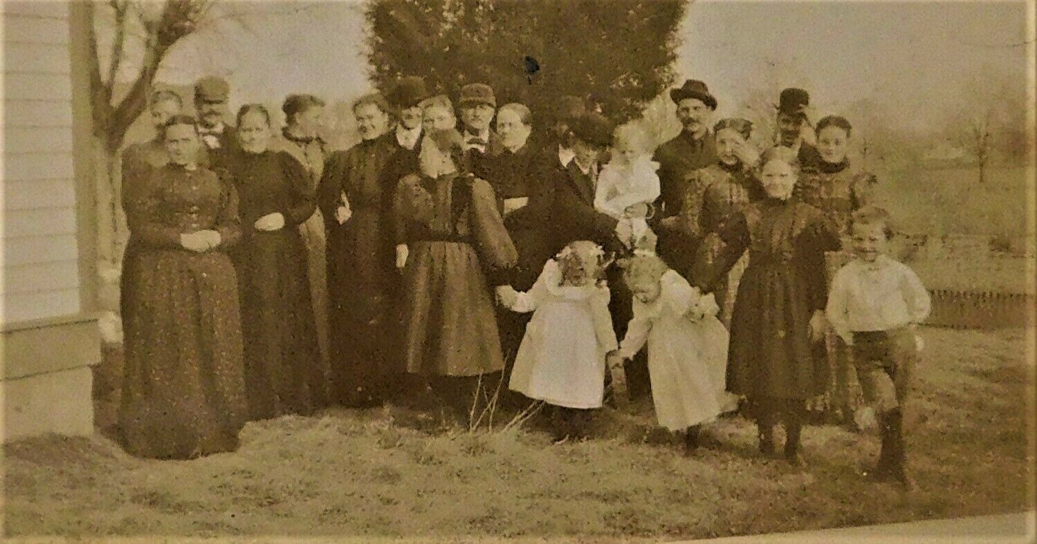 ANTIQUE 1899 CABINET PHOTO - LARGE ST. LOUIS MISSOURI GROUP PHOTO - 6.5