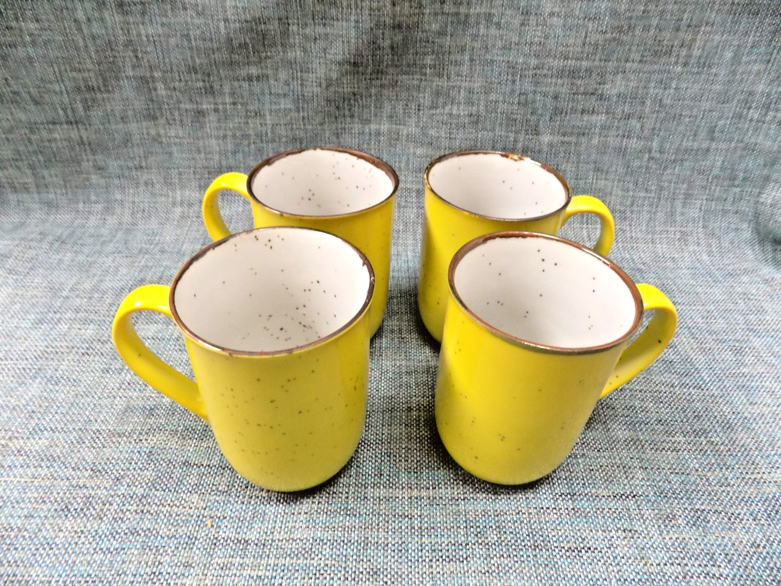 FOUR (4) 1970/80s STONEWARE MUGS SPECKLED YELLOW 12 oz RETRO VTG MINT Japan