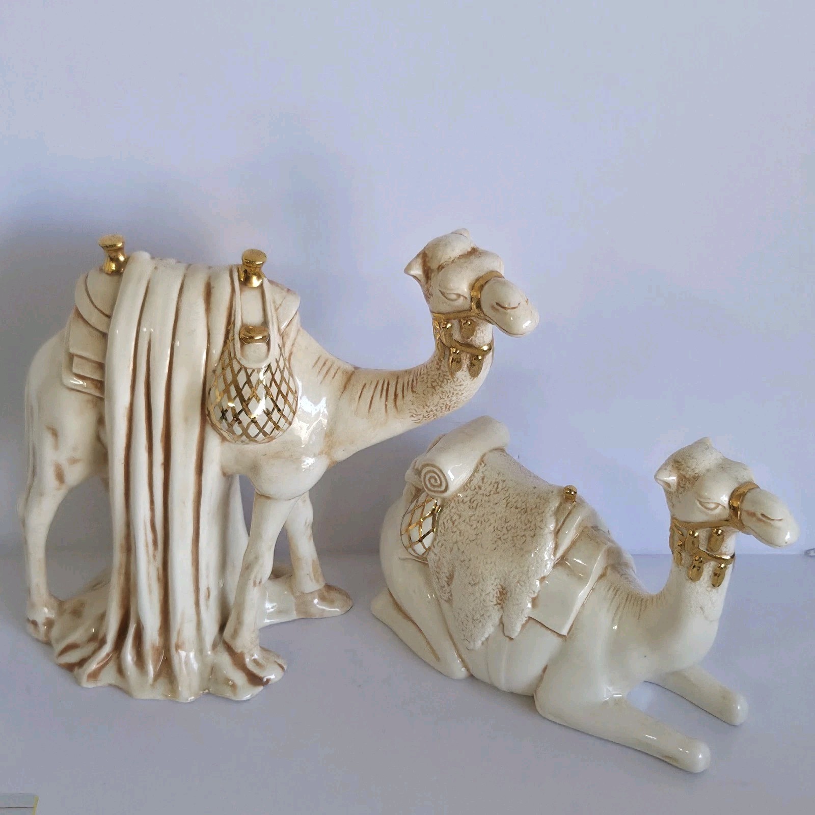 Vtg Hand Painted Ceramic Nativity Camels Set Standing Seated Gold Trim 2pc Rare