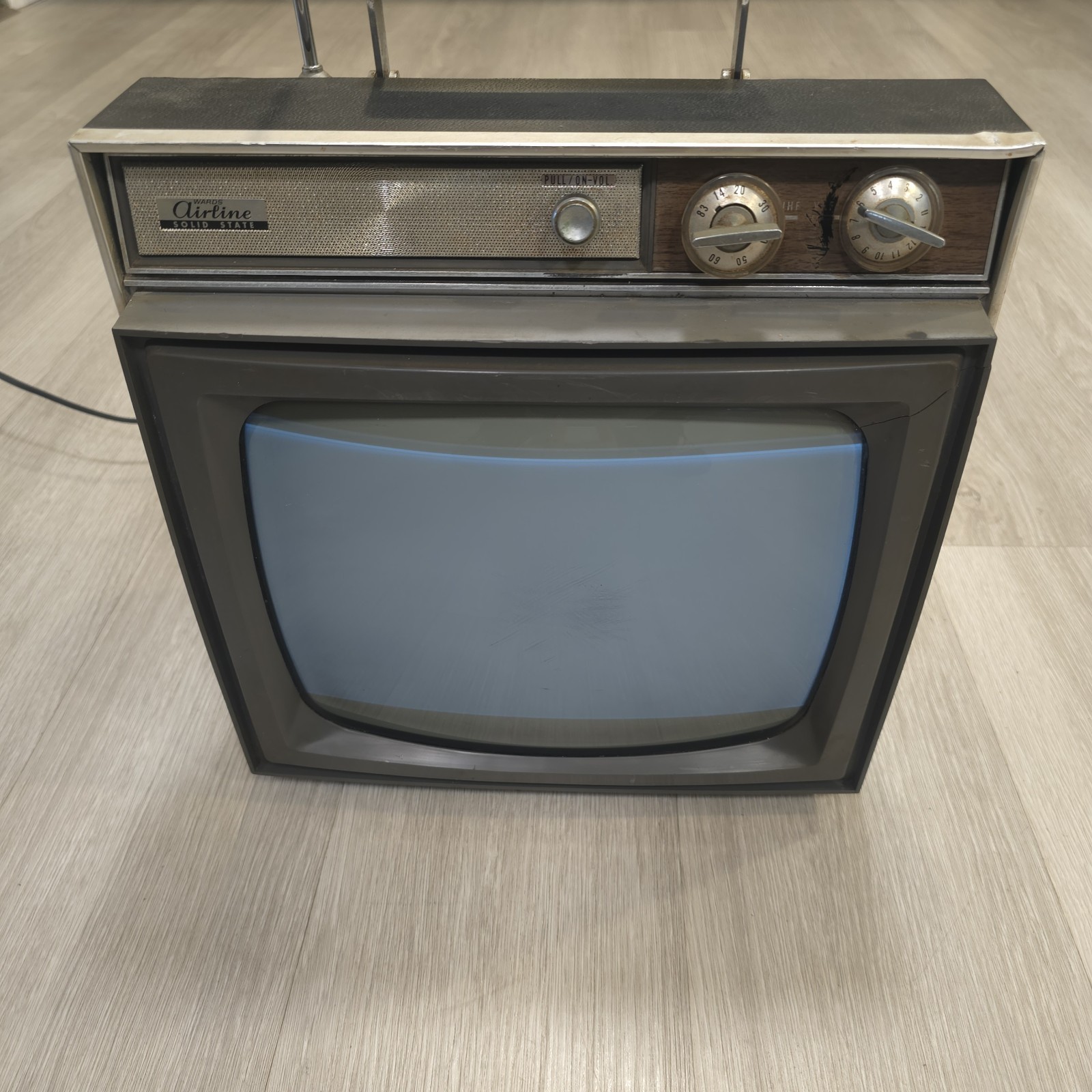 Rare 1960\'s Montgomery Ward WARDS AIRLINE B&W 12\