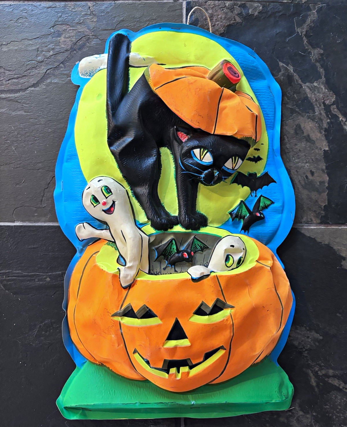 Vintage 1960s vacuum-formed plastic 3D Halloween wall plaque by Star Band Co