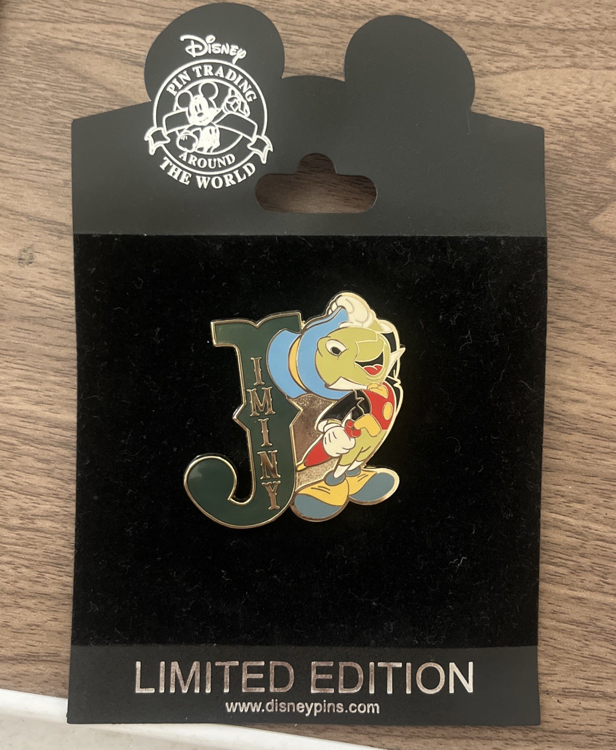 Disney Shopping  Jiminy Cricket Initial Letter Series Pinocchio LE 250 Pin Rare