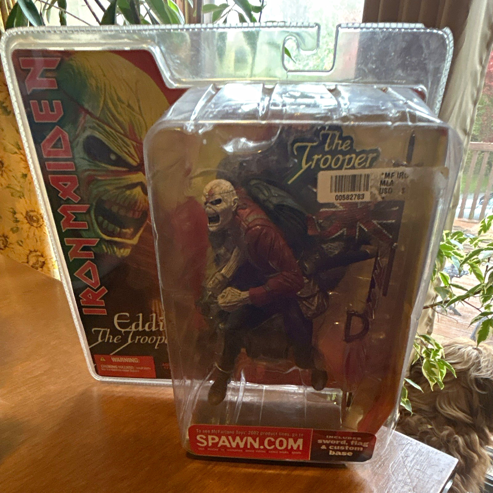 Vintage McFarlane Toys Iron Maiden Eddie The Trooper Figure w/ Sword Flag Base 