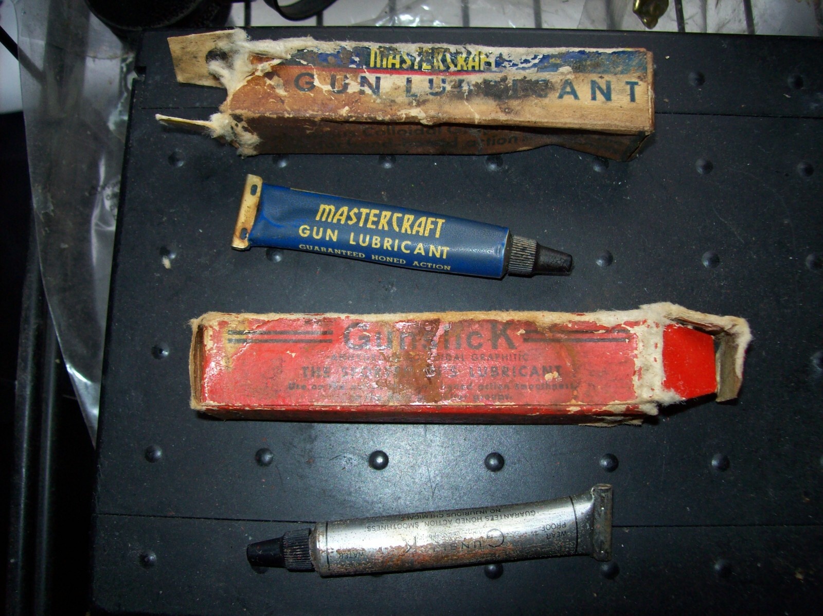 2-Vintage GUN OIL/lubracunt in BOX mastercraft & Gunslick