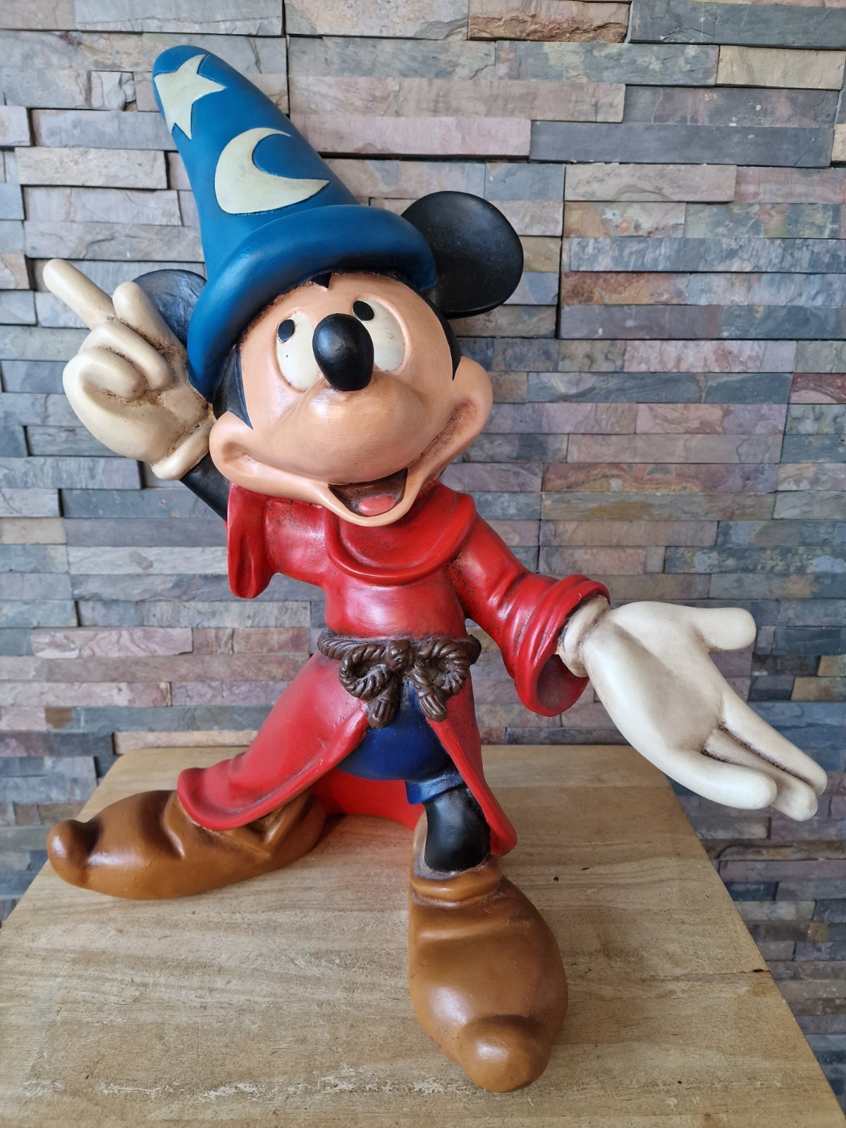 Mickey Mouse Fantasia Disney Large Figurine Vintage-Styled. 60cm x 50cm. Resin.