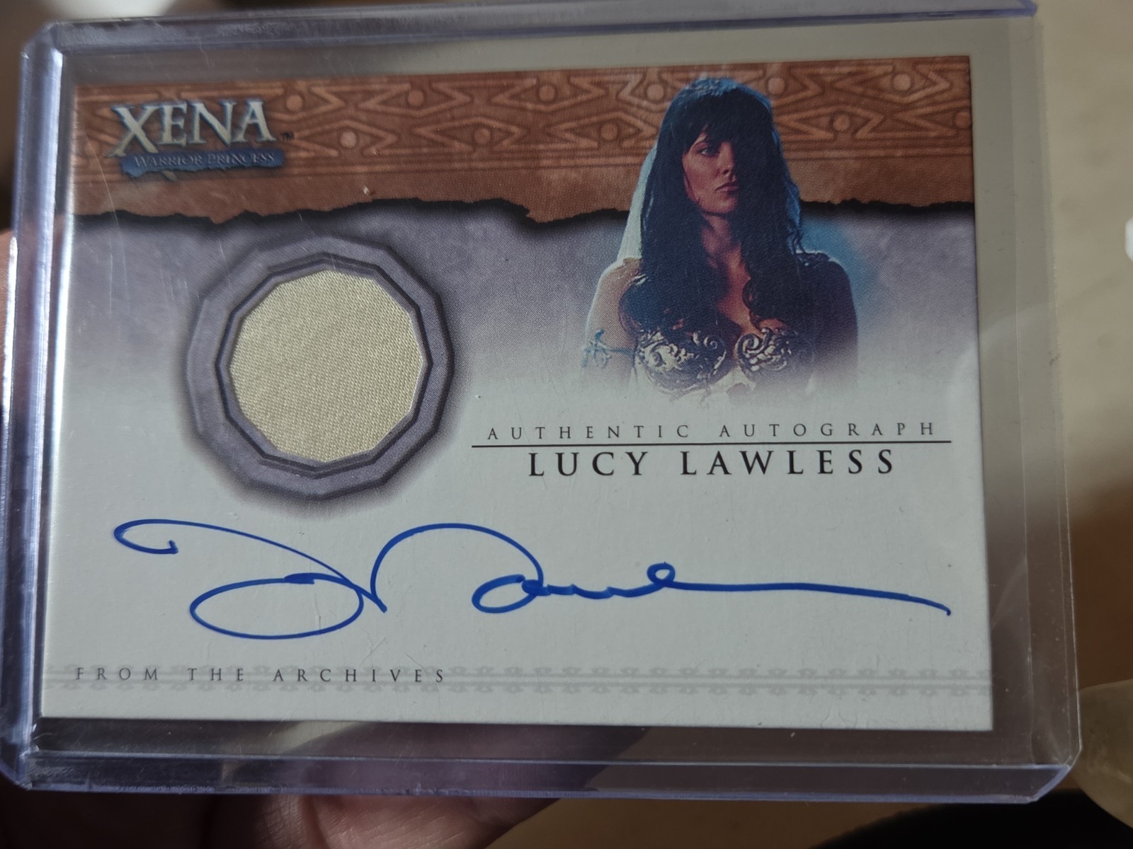 2003 Xena The Quotable AC4 Lucy Lawless XENA Worn Costume Material Auto