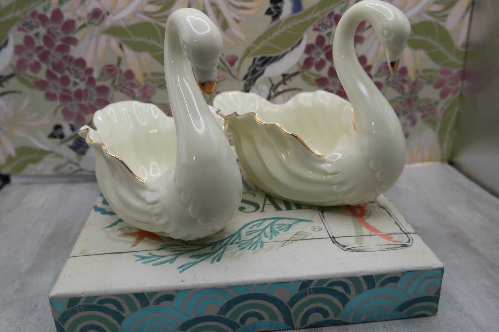 VTG Baum Brothers Formalities Porcelain Swan Figurine Trinket Dish Gold Trim
