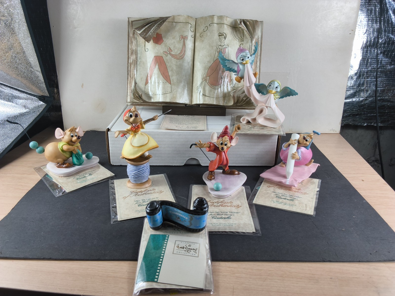 Cinderella Disney Classic Lot 4 Mice, Birds, Book , Title