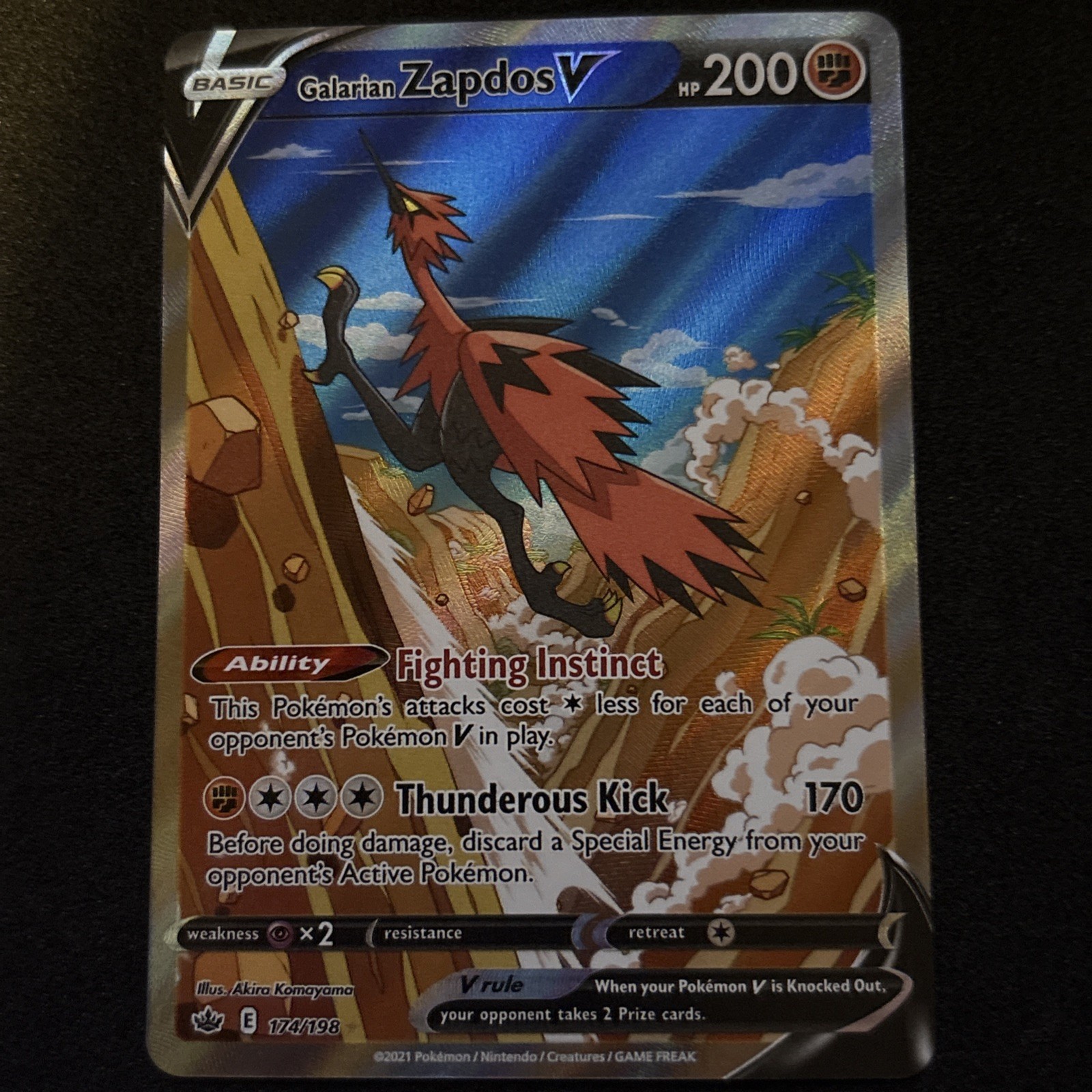 (NM) Galarian Zapdos V (Alternate Full Art) 174/198 SWSH06 SWSH06: Chilling Reig