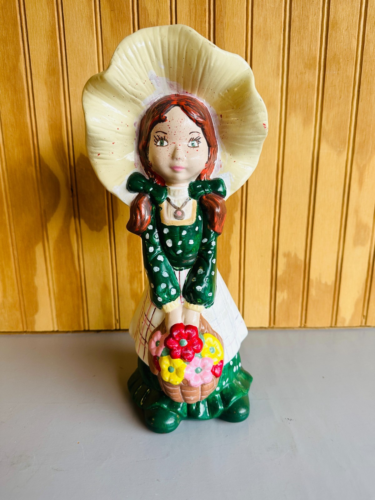 Vintage Ceramic Country Girl Cottage Dress Flower Bouquet Statue Figurine Chic