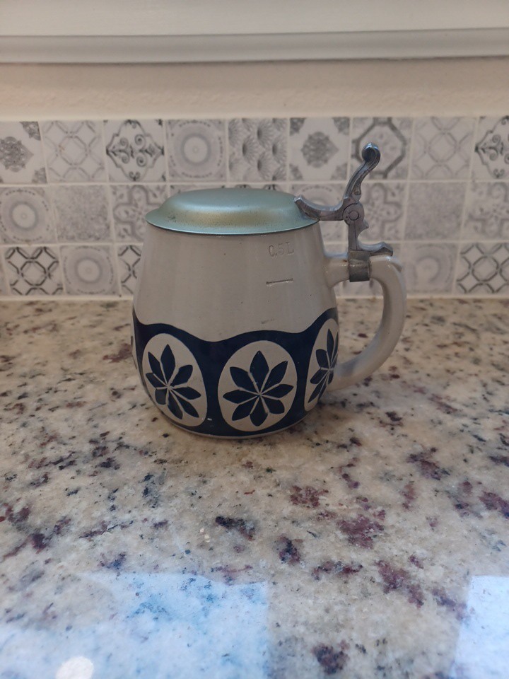 Vintage pre-1964 German lidded .5L stein. Marzi & Remy stamped 2379, pewter work