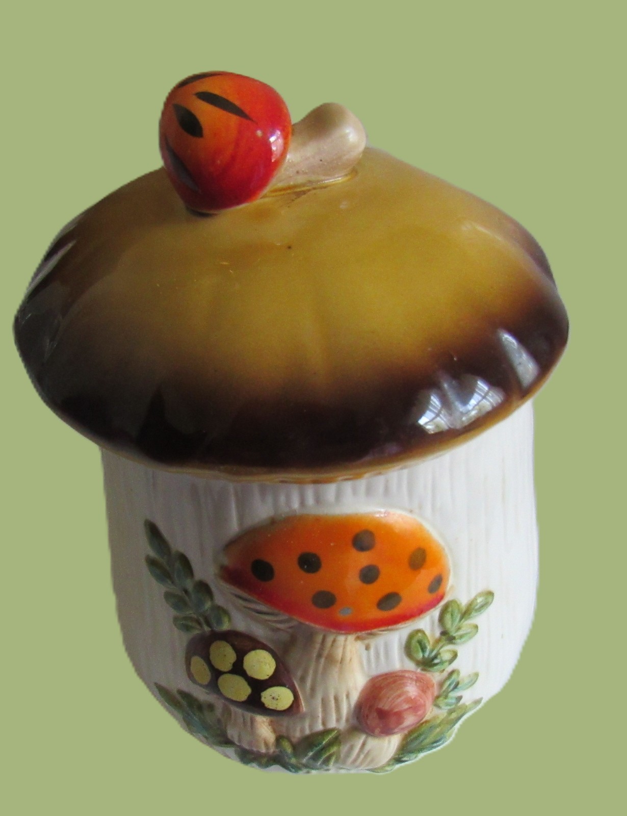 Vtg 1978 Merry Mushrooms Canister Sears Roebuck 7.5 Inches Chip Lid Outside Rim 