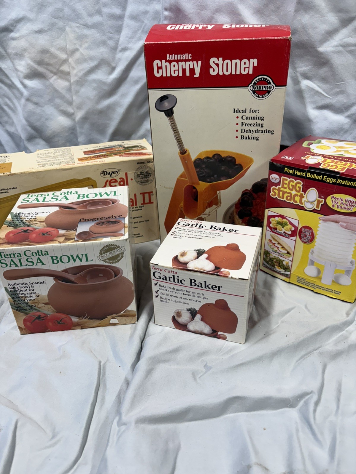Lot of Vintage Kitchen Tools Gadgets NIB  food sealer, server, stoner
