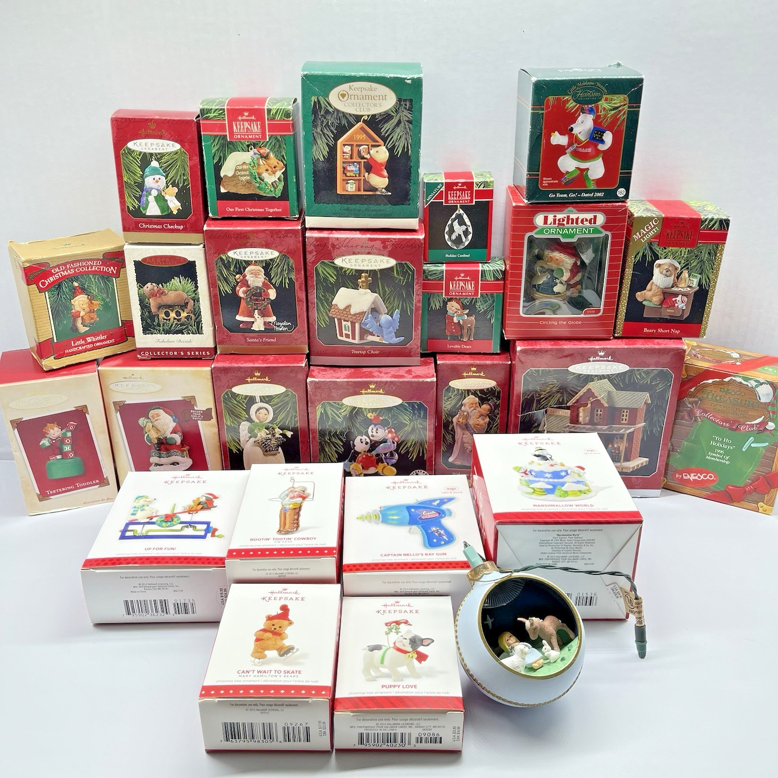 Lot 26 Christmas Ornaments Assorted age Hallmark and Brands