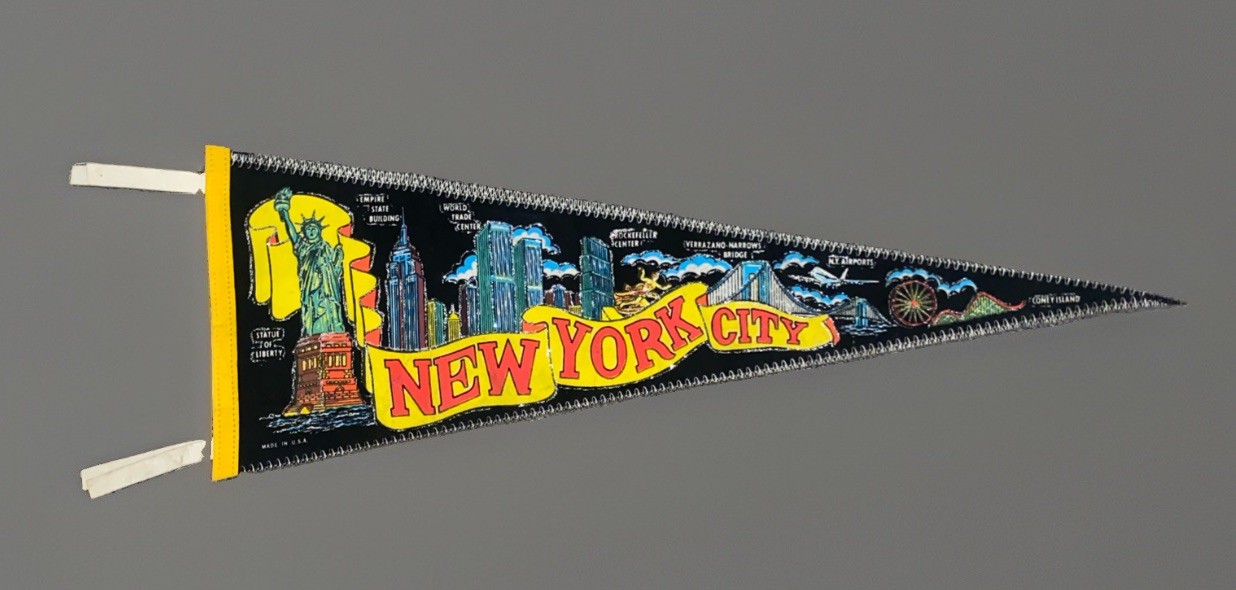 Vtg 1970s New York City Souvenir Felt Pennant NYC Twin Towers Statue of Liberty