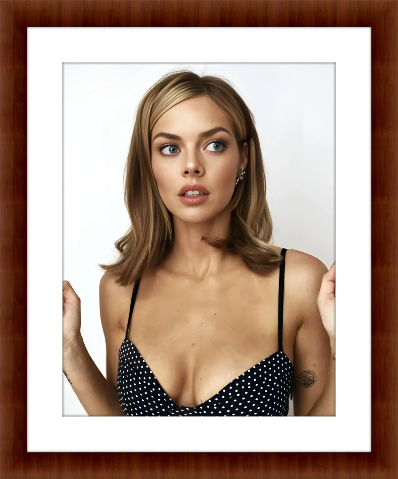 Samara Weaving 8.5 x 11 Candid Color Unframed Photograph Collectable Art Print