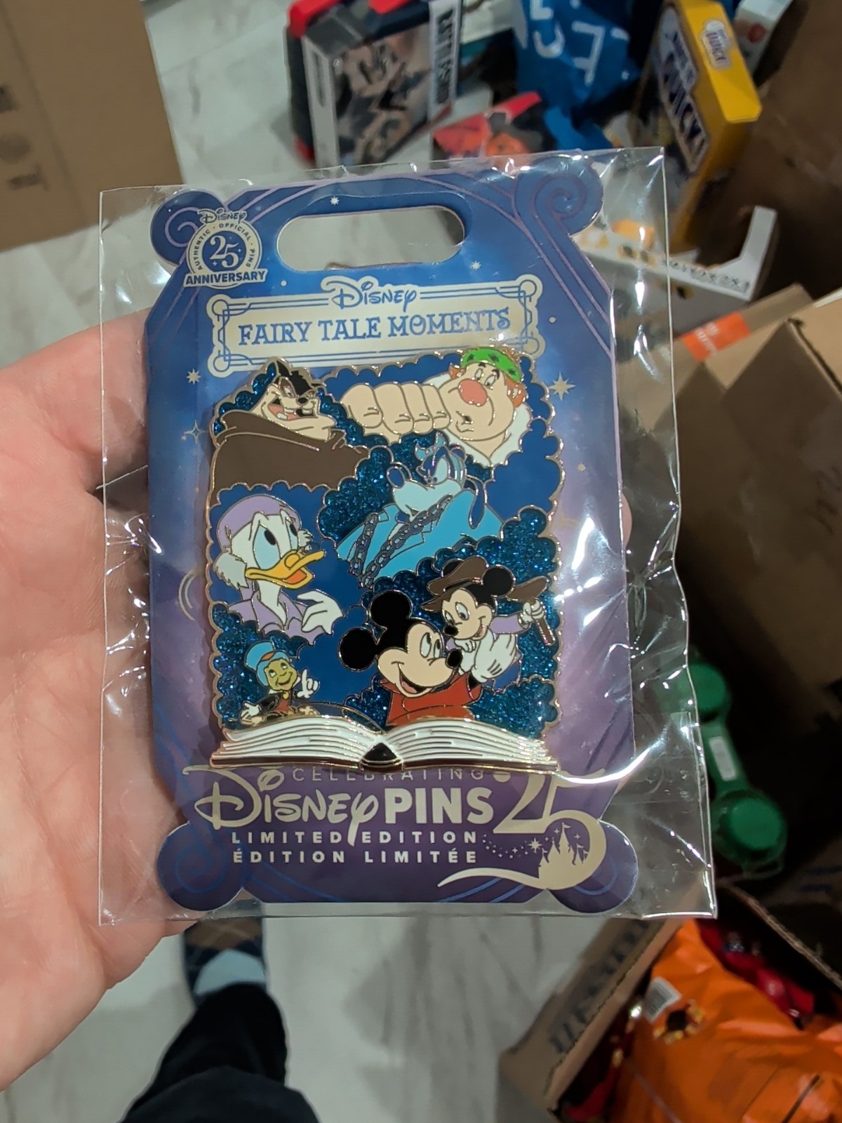 IN HAND Disney 2025 Fairy Tale Moments Mickey’s Christmas Carol Pin LE 2100