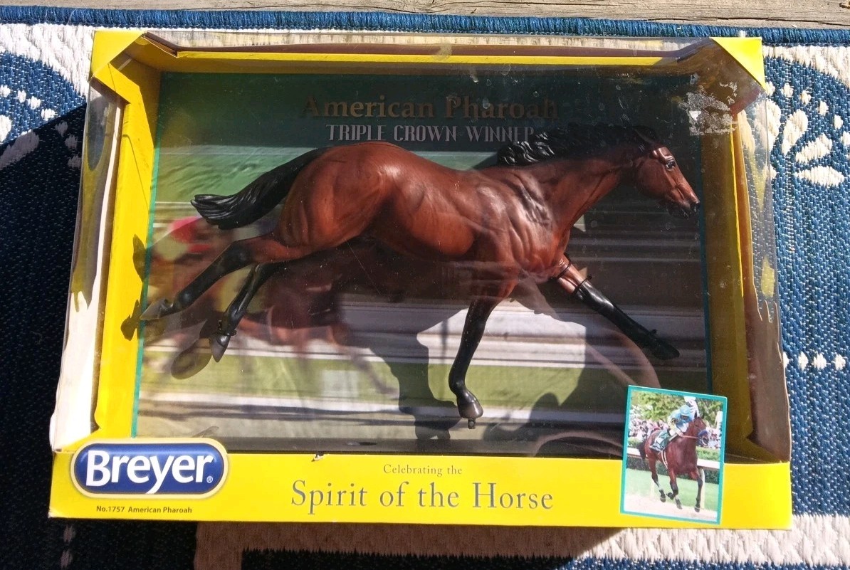 Breyer 2015 AMERICAN PHAROAH Pharaoh Traditional Triple Crown Winner  Ret. NIB
