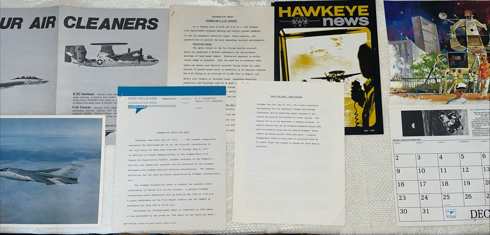 VTG Grumman E-2C Hawkeye Info Sheet, Ads, EF111 Photo, Calendar, Magazine, Press VTG Grumman E-2C Hawkeye Info Sheet, Ads, EF111 Photo, Calendar, Magazine, Press