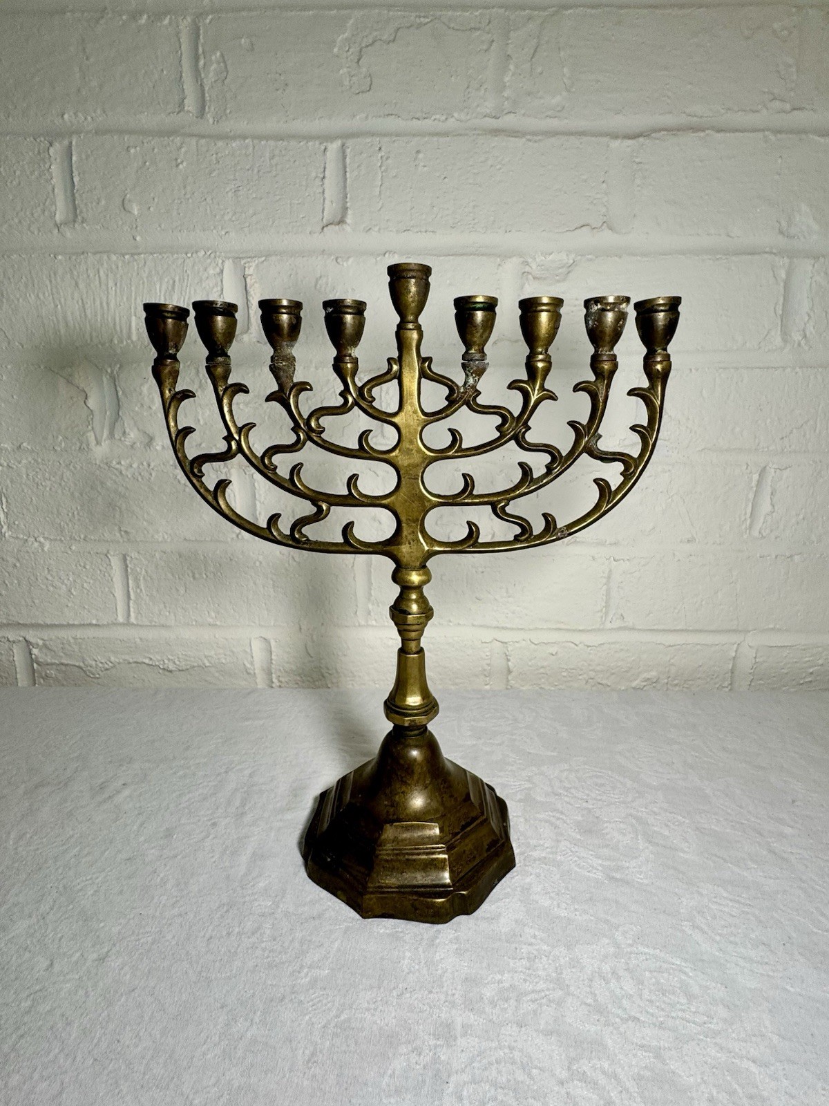 VTG Solid Brass Ornate Menorah Judaica Jewish Chanukah Hanukkah Hanukkia 11.5”H