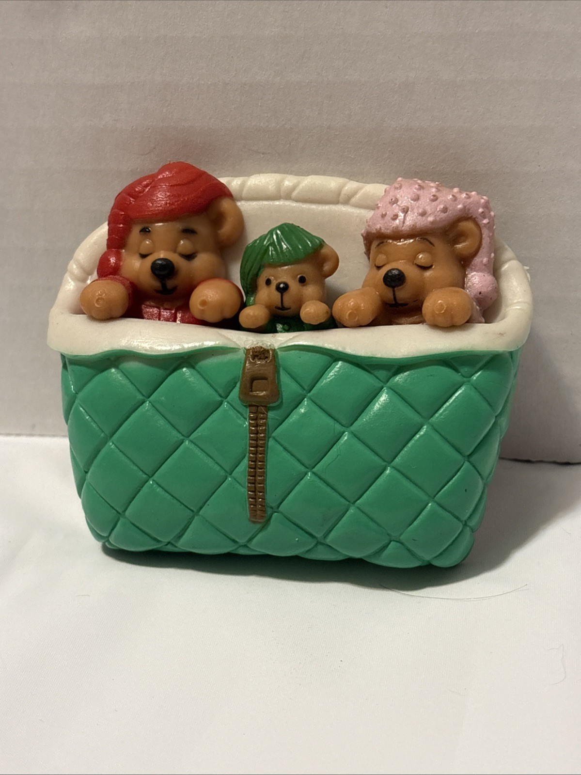 Giftco Vintage 1980s 3 Bears Bed Memo Buddies Refrigerator Magnet Complete Set