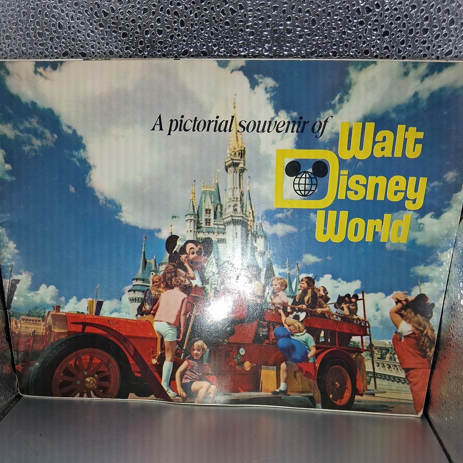 1975 A Pictorial Souvenir OF Walt Disney World 36 Pages Vintage Mickey Mouse
