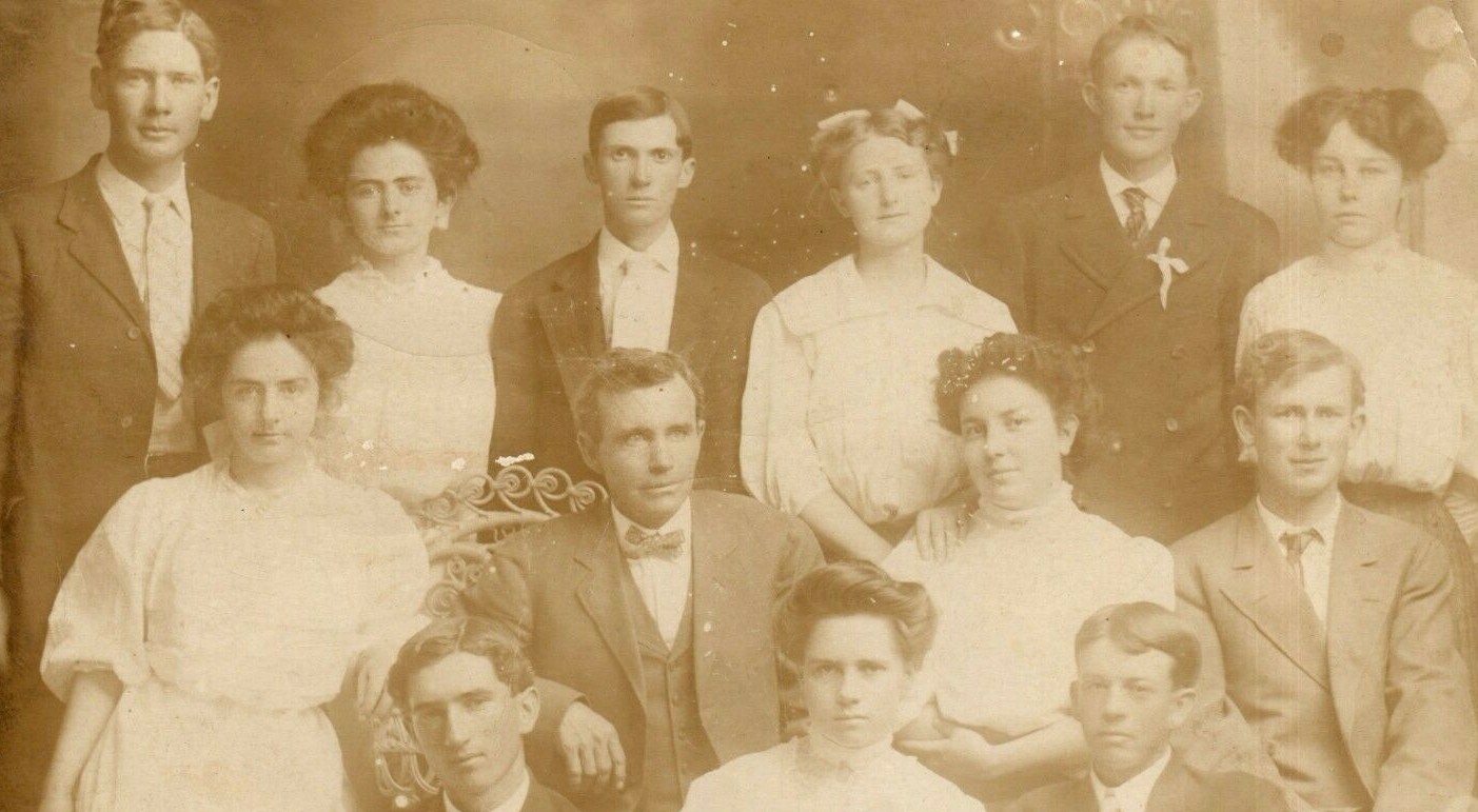 RPPC 1911 Large Upper Class Family Postcard