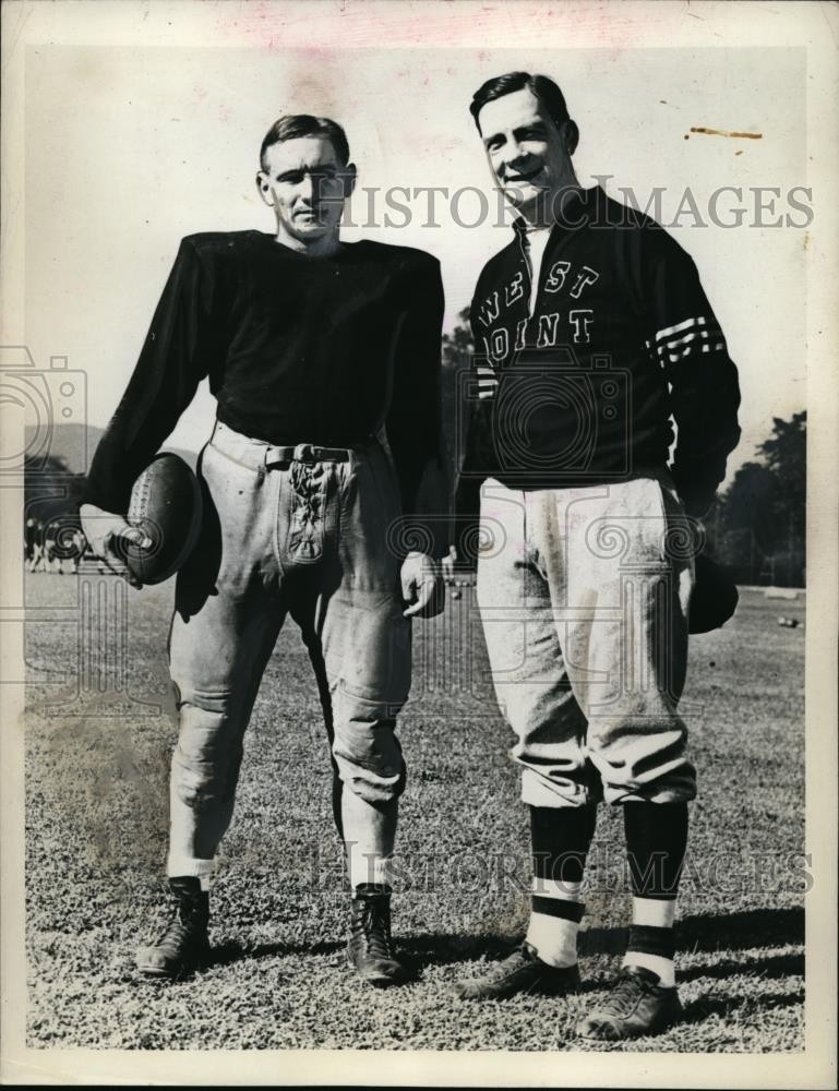 1942 Press Photo West Point NY coach Earl Blaik & player Henry J Mazur