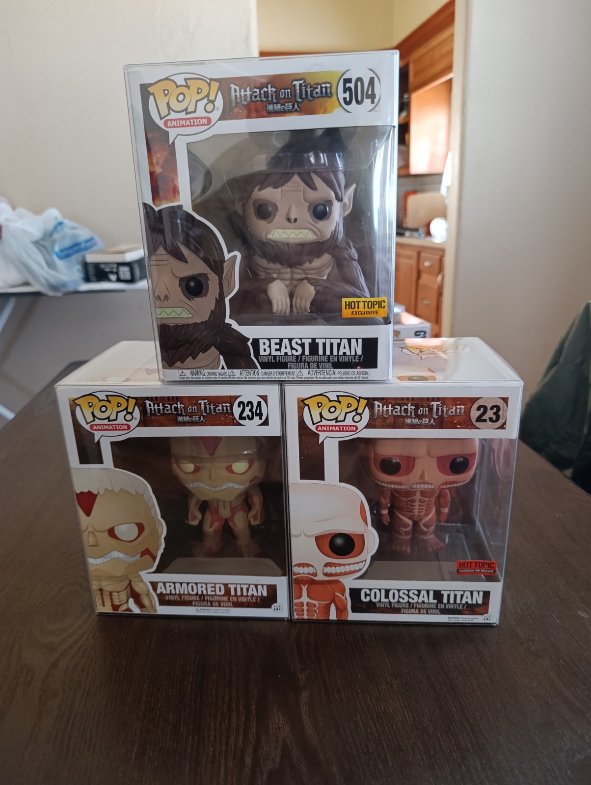 Funko Pop Attack on Titan Armored Titan, Beast Titan & Colossal Titan + Prtctrs