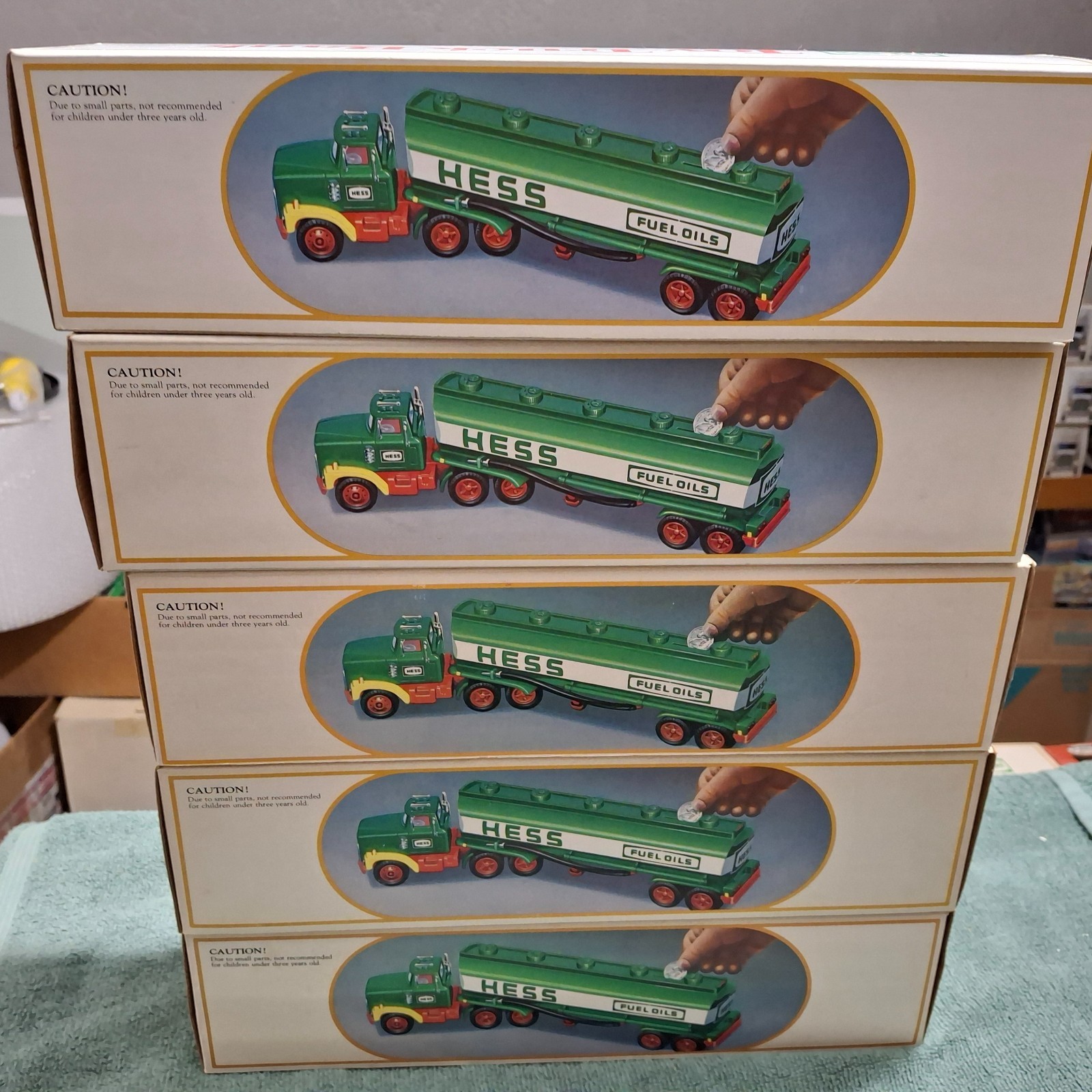 Vintage 1984 Hess Toy Truck Tanker Bank Working Lights Original Packaging