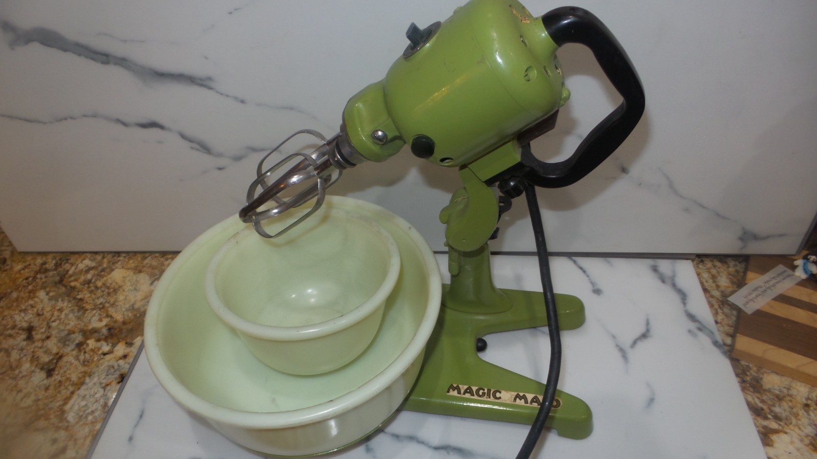 Rare Vintage fitzgerald Magic Maid Mixer W/Original Bowls, Nice, Working