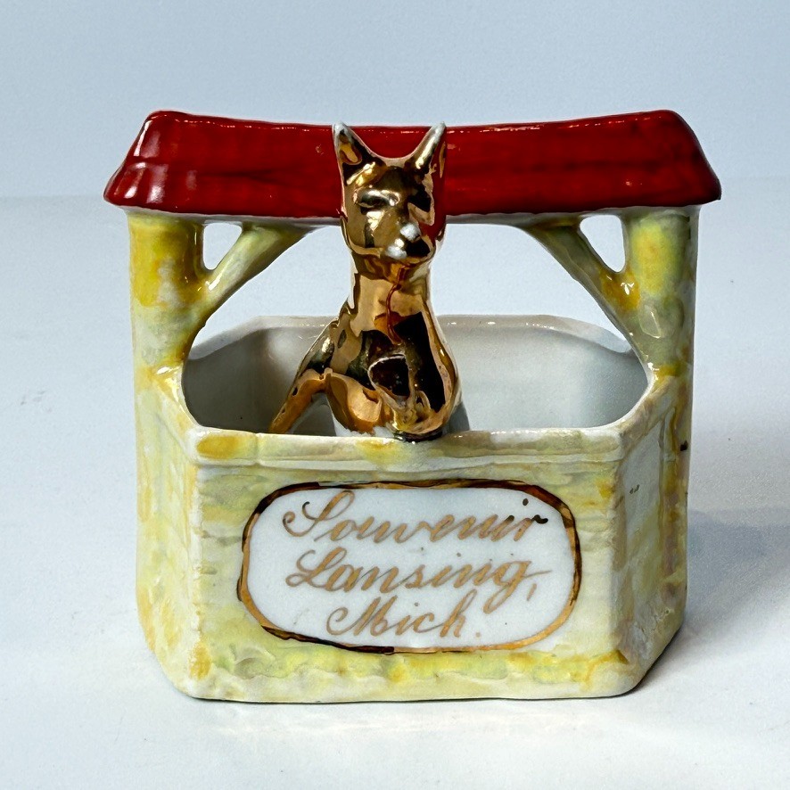 LANSING MI MICHIGAN Souvenir ANTIQUE WELL GOLD CHINA TRINKET 