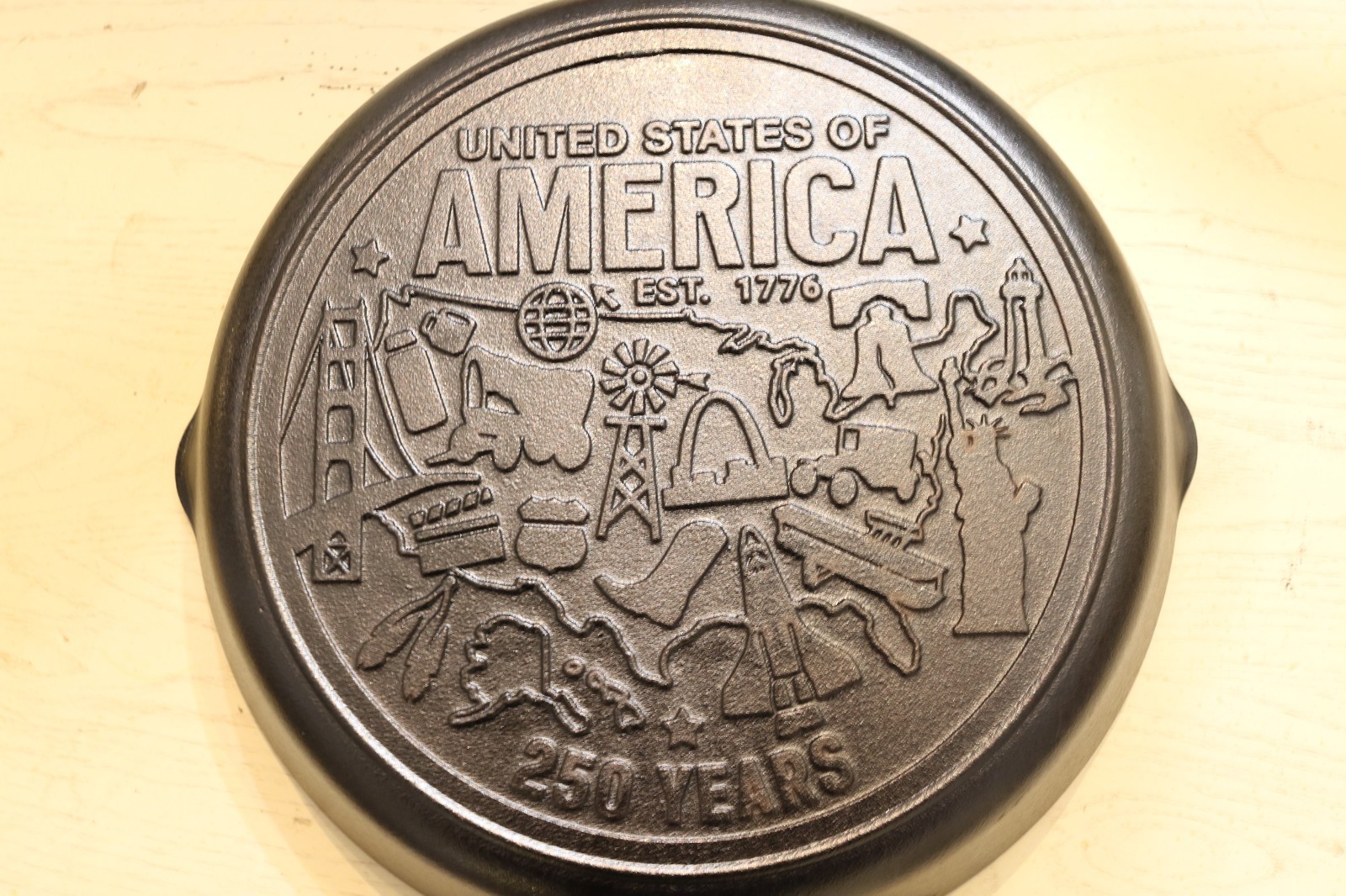 Lodge America 250 Years 12” Cast Iron Skillet Limited Edition USA Brand New