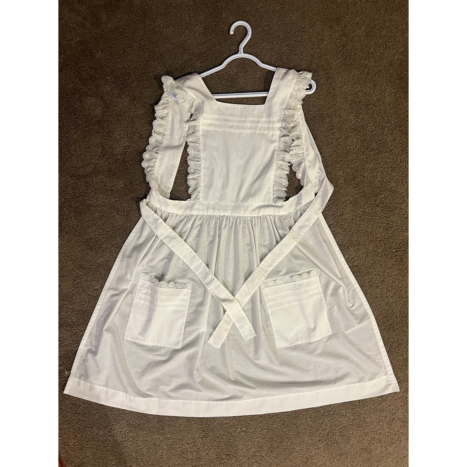 Vintage White Eyelet Ruffle Bib Apron Pinafore Cottagecore Pockets Tie Back