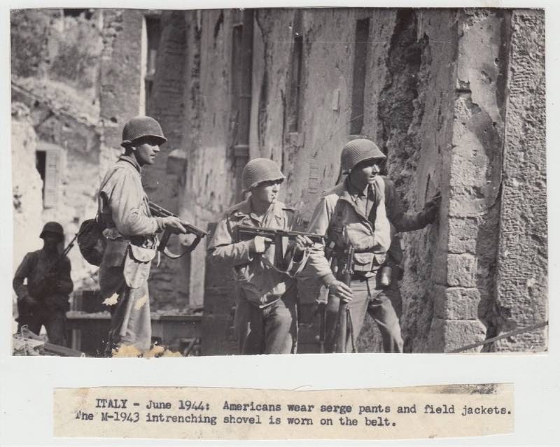 WORLD WAR ll ~ AMERICAN SOLDIERS ~ COMBAT SCENE IN ITALY ~ 1944