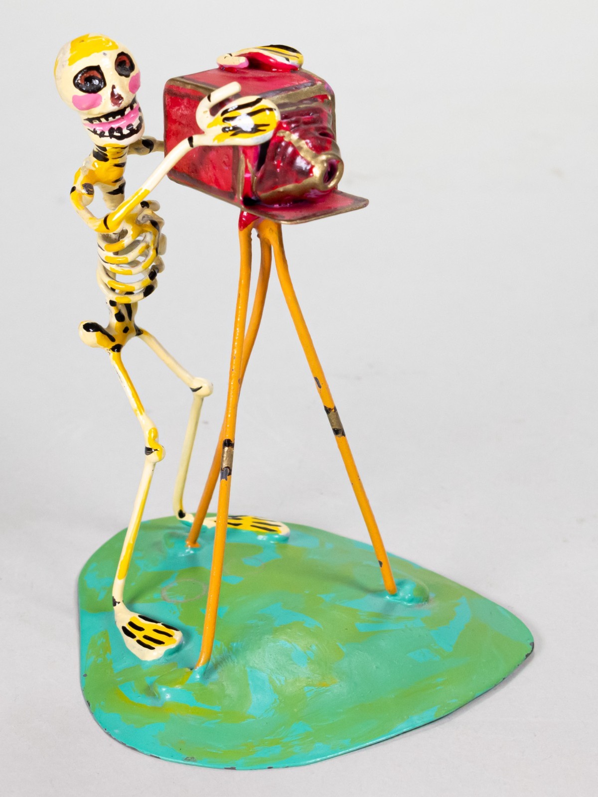 Vintage 1993 Saulo Moreno Mexican Painted Wire Calavera Photographer Sculpture
