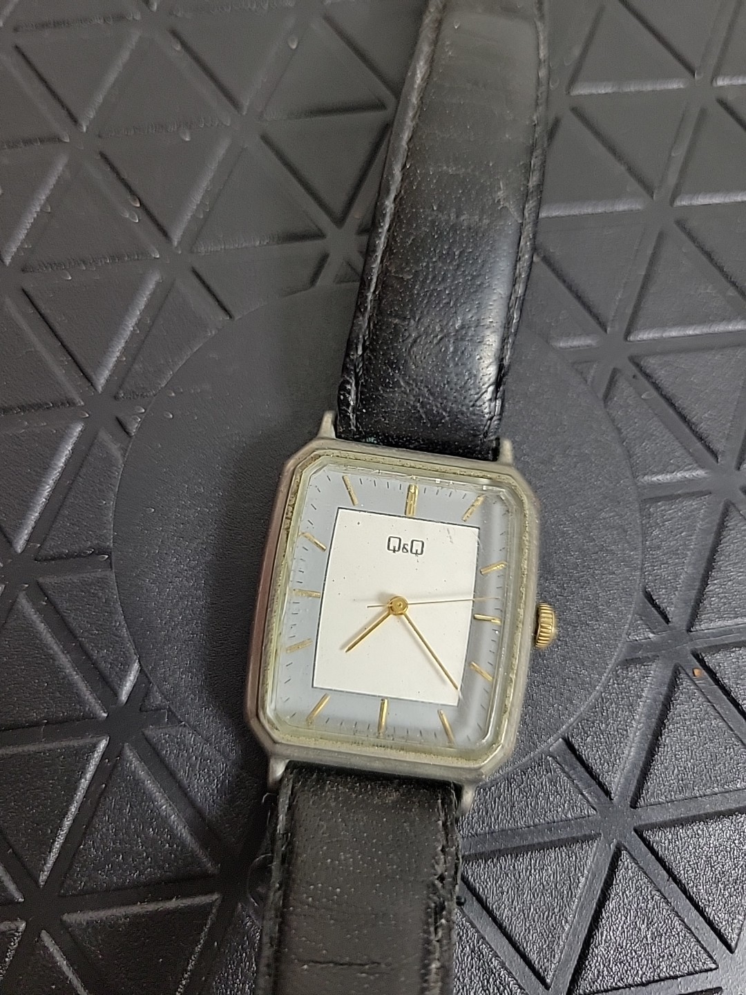 Citizen Q&Q Analog Quartz Men Voken Vintage 854170177