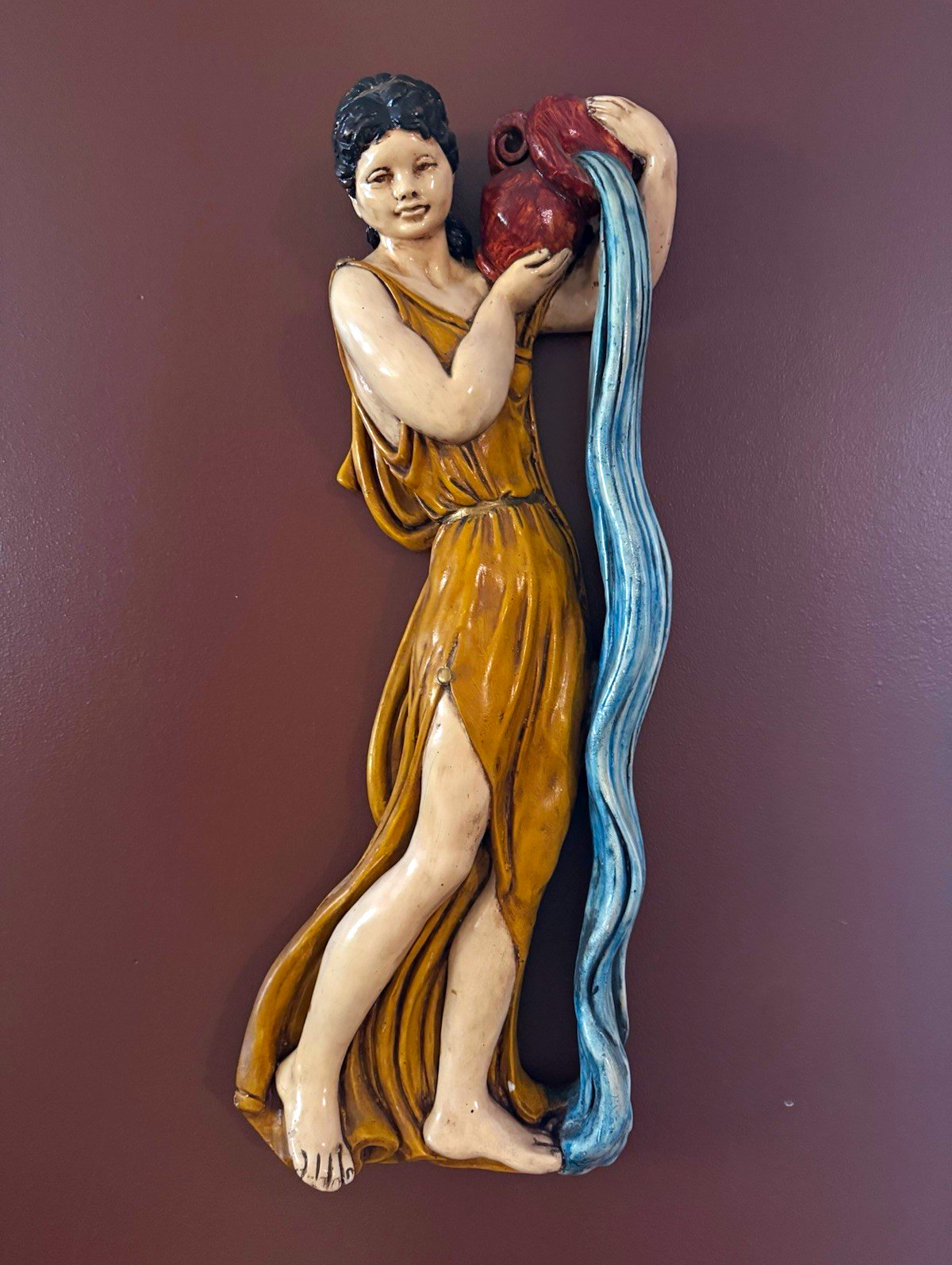 Greek/Roman-style goddess figure