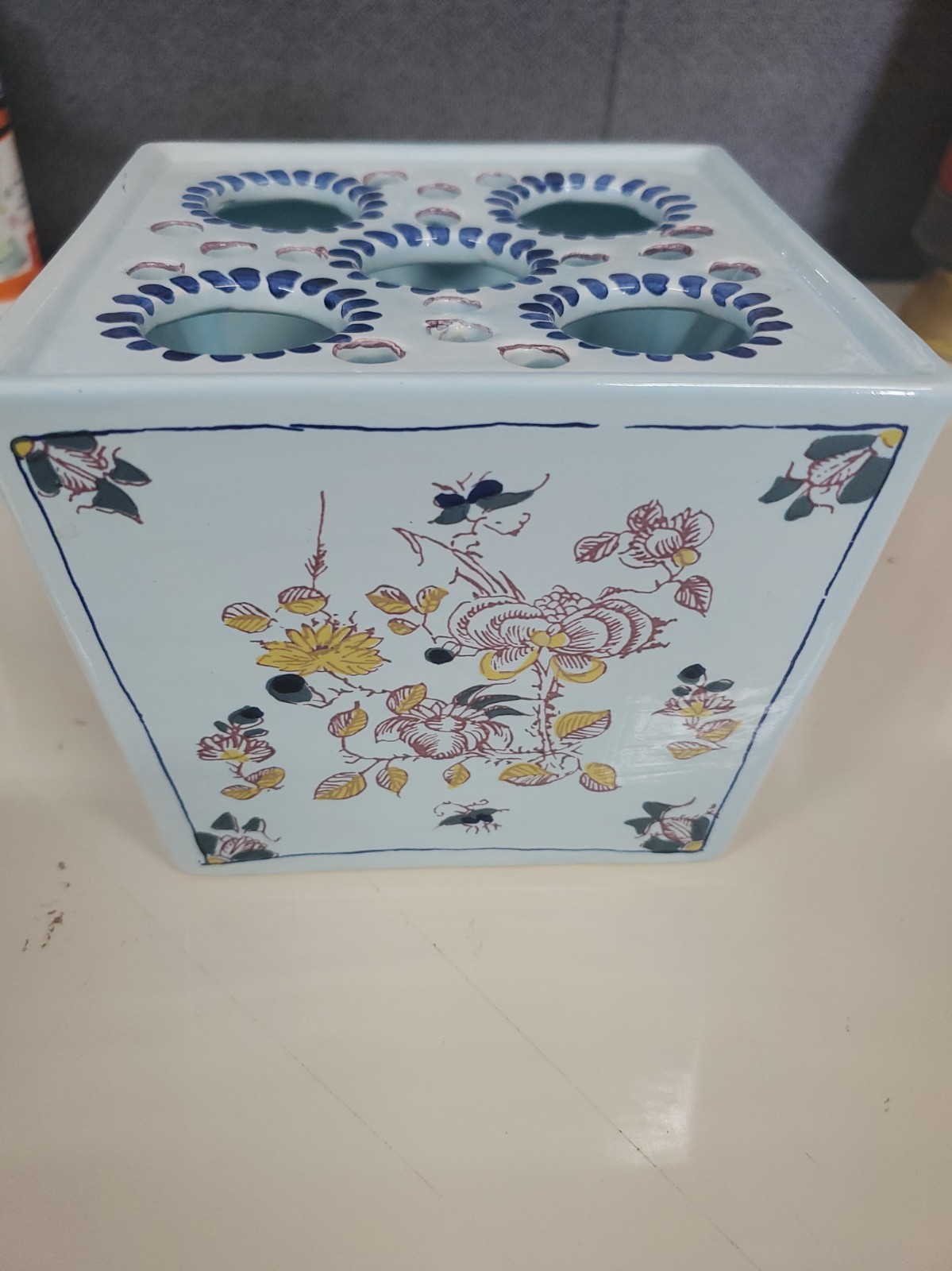 Delft Colonial Holland Williamsburg Restoration Flower Frog  Block Vase 