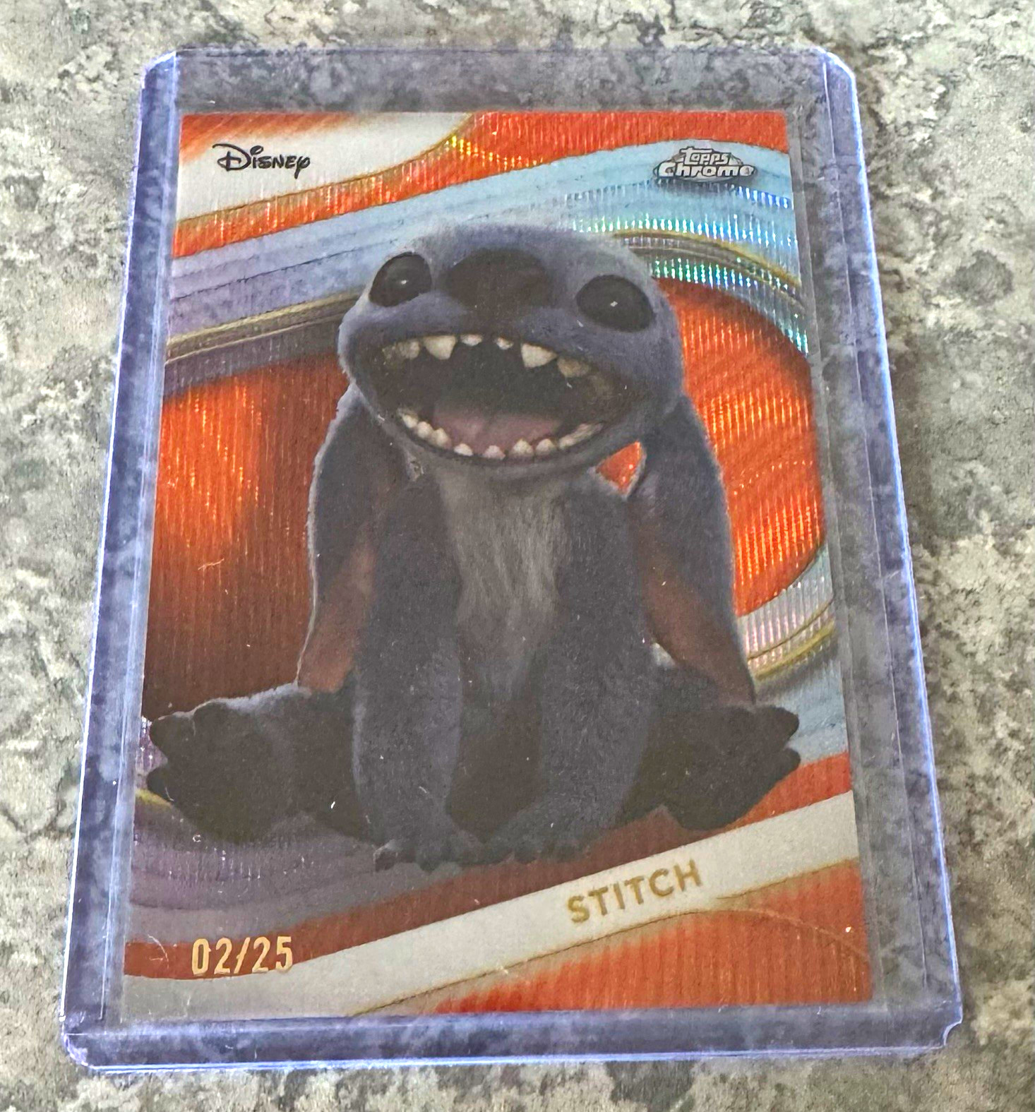 Topps 2025 Topps Chrome Disney Stitch #200 orange refractor 02/25