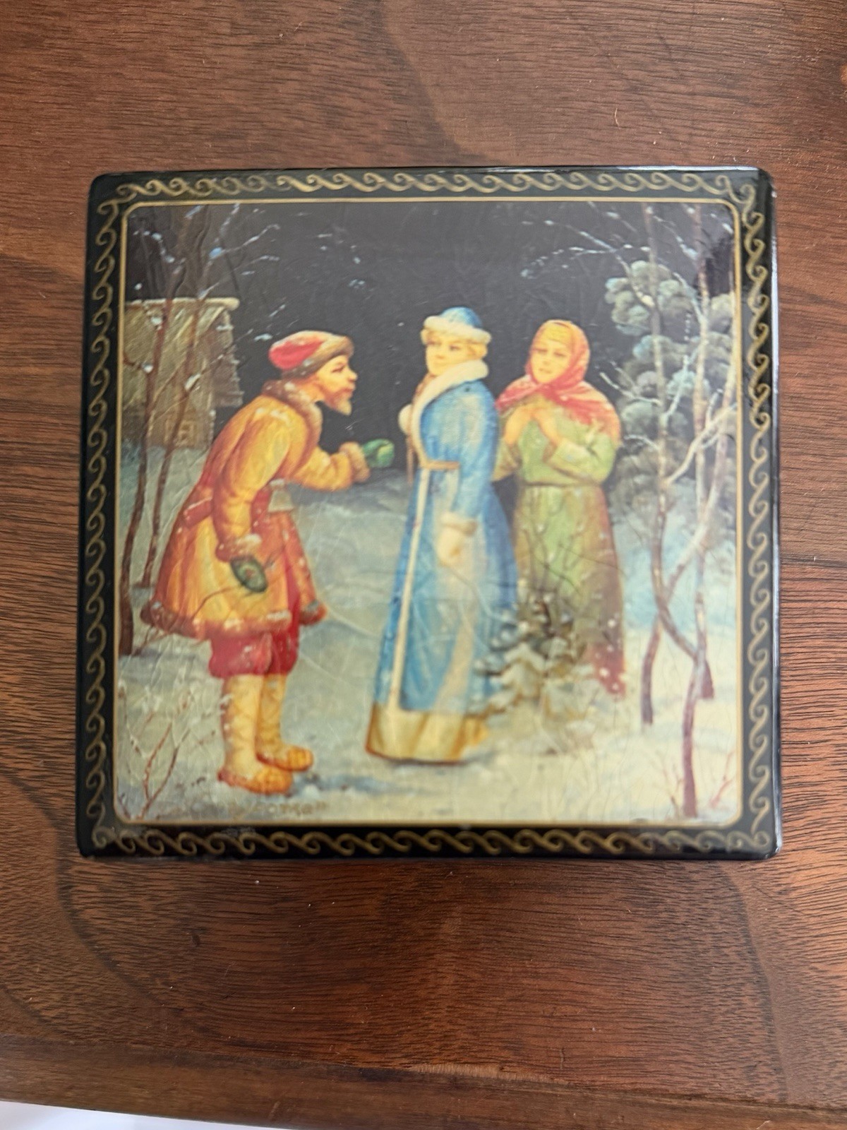 VTG Russian Lacquer Hand Painted Trinket Box with Lid