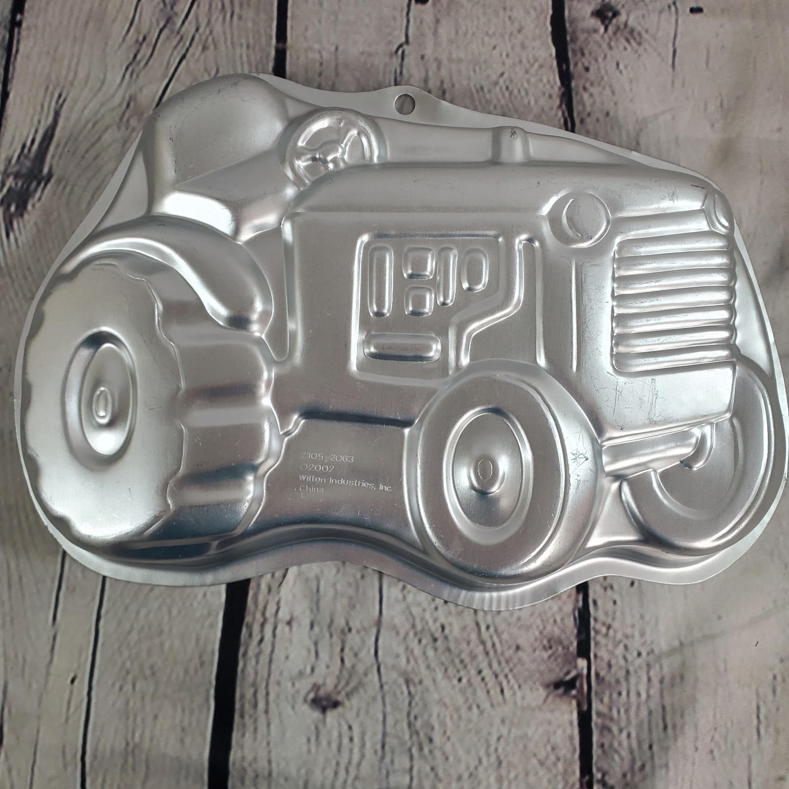 Vtg 2002 Wilton Farm Tractor Cake Pan Mold #2105-2063