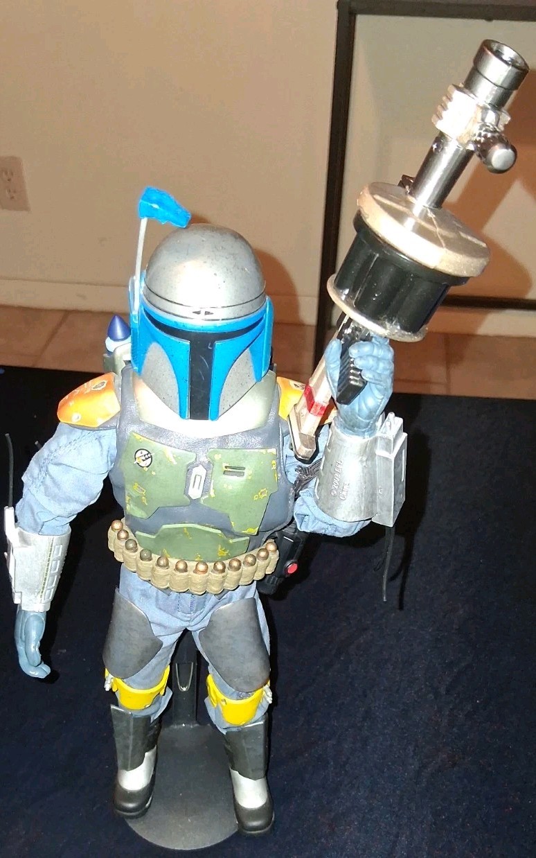 STAR WARS CUSTOM 12 IN 1/6 SCALE CUSTOM SIDE SHOW MANDALORIAN COMMANDER WOLFEE