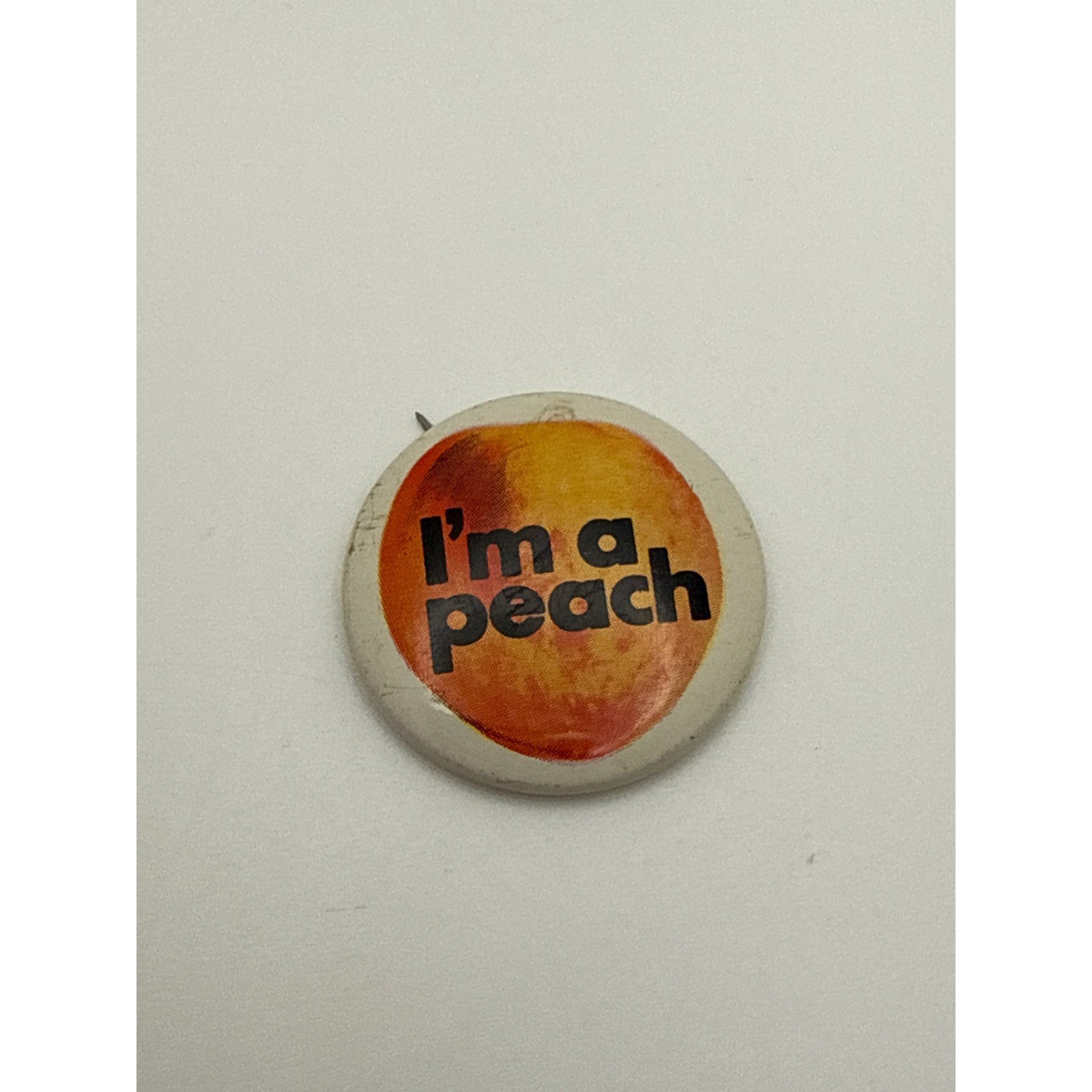 Vintage I'm A Peach Round Pinback Button Novelty Nixon Political Pin Back
