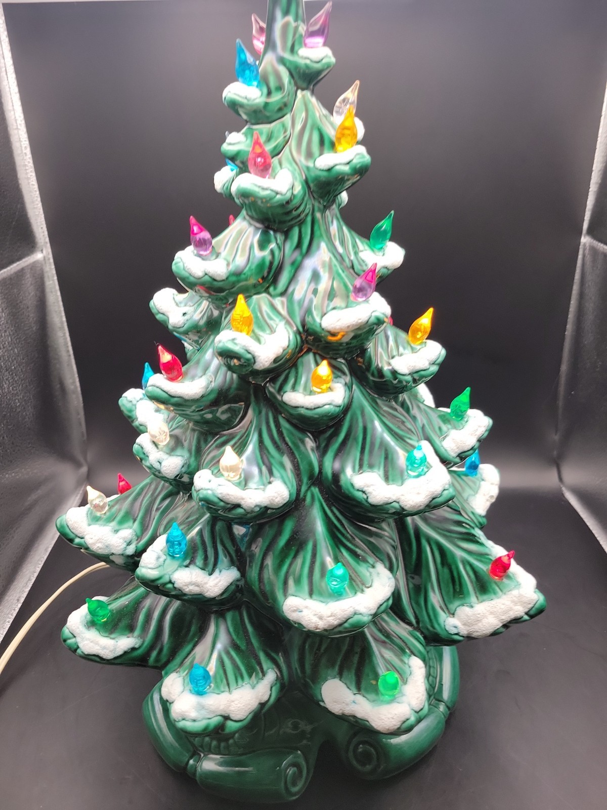 Vtg 1970s Atlantic Mold 17” Ceramic Christmas Tree w/ Scroll Base