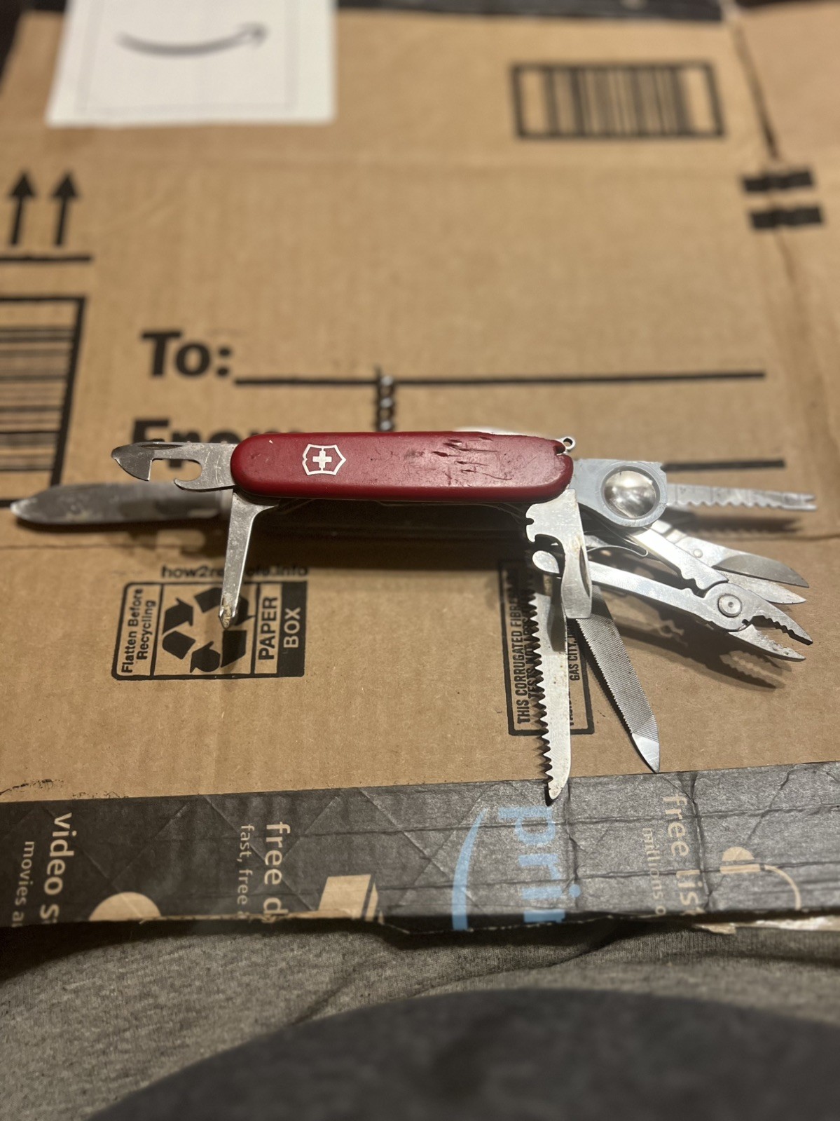 Victorinox Swiss Army knife- 21 function utility knife 