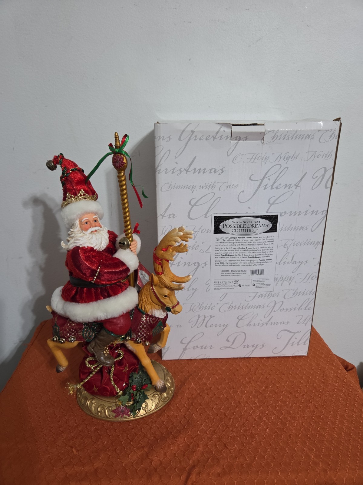 Possible Dreams Dept 56 Santa Merry Go Round Musical Plays Here Comes Santa 