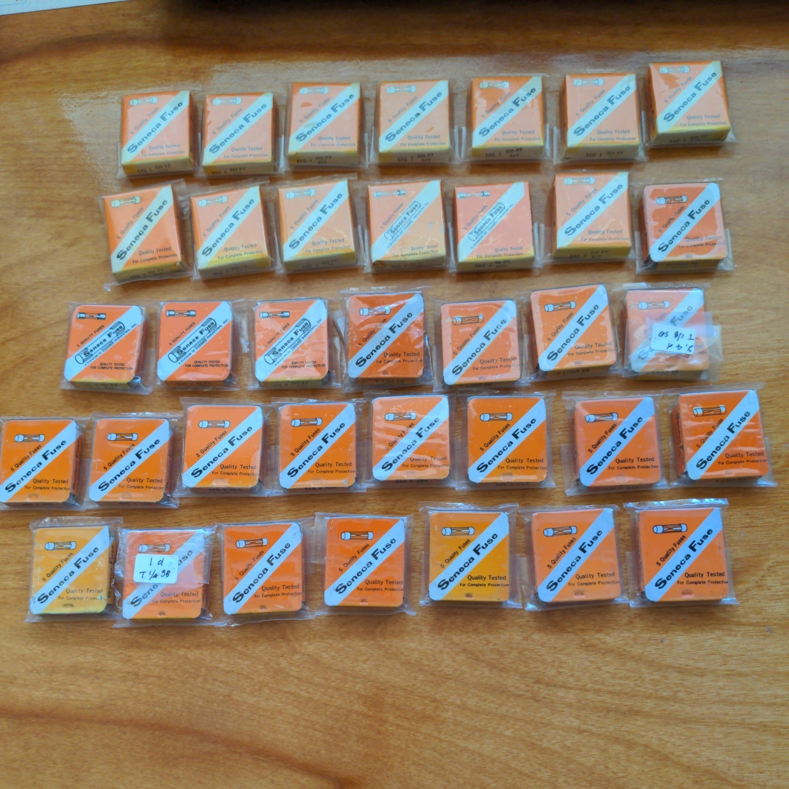 LOT of 36 vintage Seneca Fuse tins; various AG 3cardboard T2/10A T1/4A 8AG2 8AG4