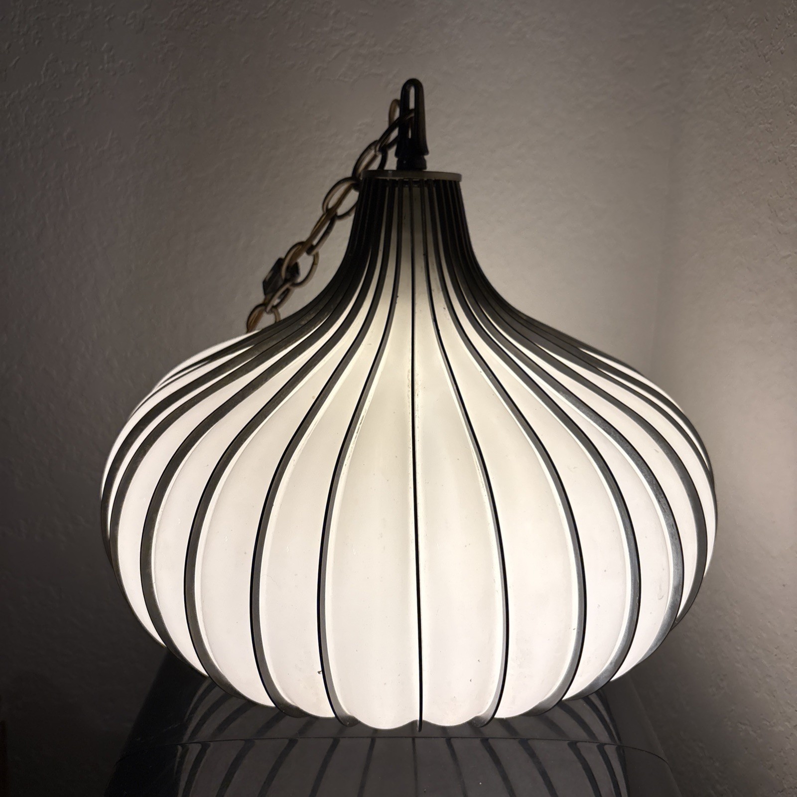 Mid Century 1960’s Onion Garlic Hanging Pendant Swag Light Lamp Retro 5' Chain