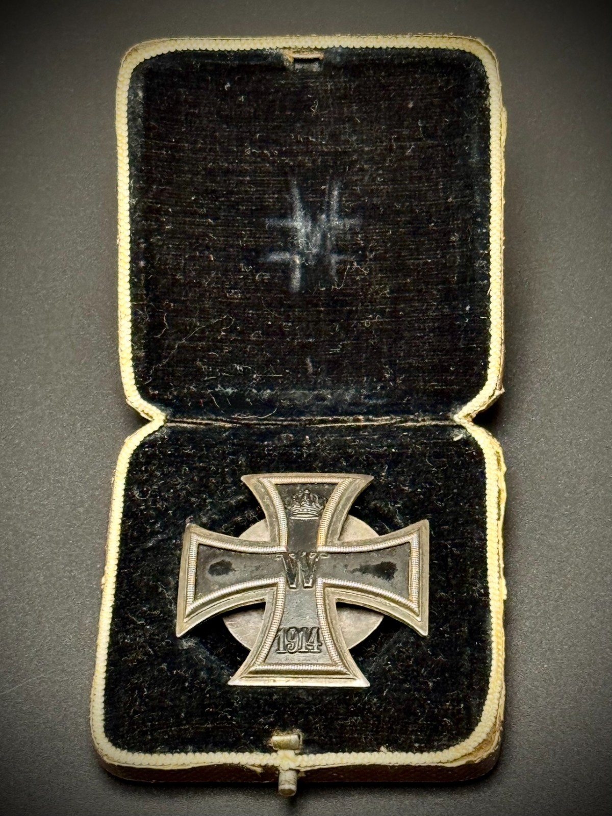 WW1 1914 IRON CROSS 1ST CLASS IN ORIG CASE J H WERNER BERLIN MARKED SCREW BACK